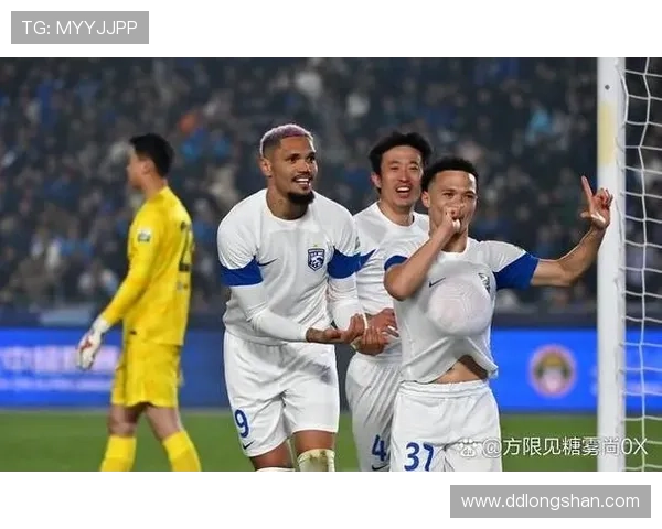 武汉网球队战术对比深度解析与未来发展趋势探讨 武汉网球队战术对比深度解析与未来发展趋势探讨