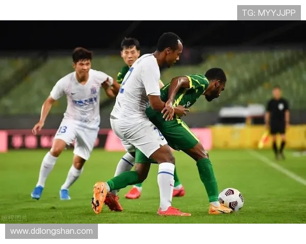 武汉羽毛球队速度之争引发热议球迷与专家观点交锋 武汉羽毛球队速度之争引发热议球迷与专家观点交锋