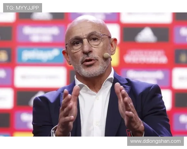 西班牙足球明星圣婴的传奇故事与辉煌成就解析