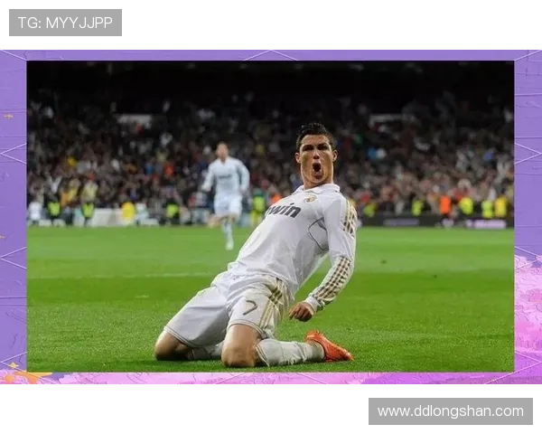 六位足球明星的传奇故事与辉煌成就揭秘