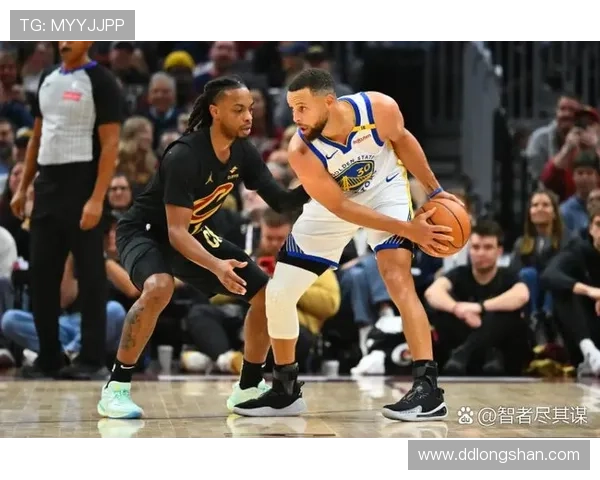 赛后分析:北京篮球队与广州篮球队的实力对决与战术较量 赛后分析:北京篮球队与广州篮球队的实力对决与战术较量