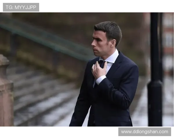 足球明星比尔是否已经宣布退役他的职业生涯将如何发展