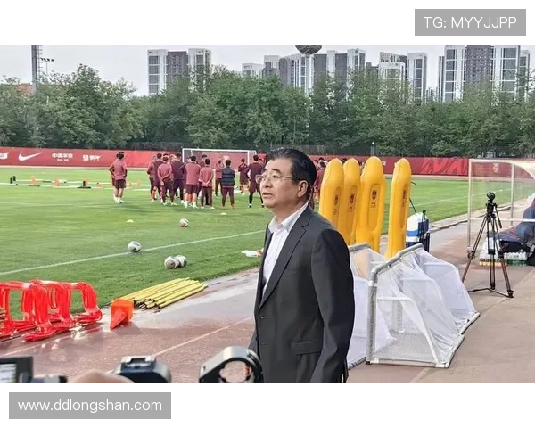 中超联赛中的足球明星们如何影响中国足球的未来发展与国际形象