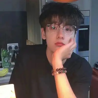 苍傲玉
